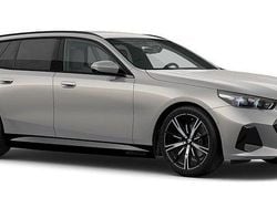 Grå Ny 2025 BMW 530e Comfort Edition Kombi | 784 400 kr (Marknadspris)