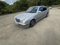 Grå Begagnad 2001 Mercedes E240 Elegance Sedan | 55 000 kr