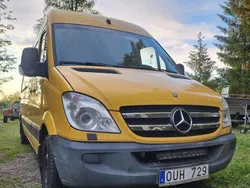 Gul Begagnad 2011 Mercedes Sprinter Van | 92 000 kr
