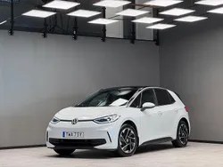 Vit Begagnad 2024 VW ID.3 Pro Performance Halvkombi | 379 900 kr