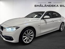 Vit Begagnad 2016 BMW 320 Sport Line Sedan | 179 000 kr (Marknadspris)