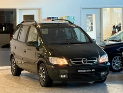 Grön Begagnad 2003 Opel Zafira Minibuss | 34 000 kr
