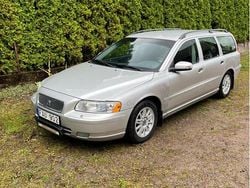 Grå Begagnad 2007 Volvo V70 Momentum Kombi | 27 500 kr (Marknadspris)