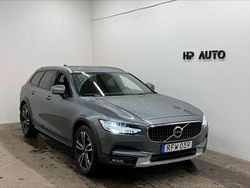 Grå Begagnad 2018 Volvo V90 CC Momentum Kombi | 229 900 kr (Bra pris)