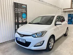 Vit Begagnad 2013 Hyundai i20 Select Halvkombi | 59 900 kr (Marknadspris)