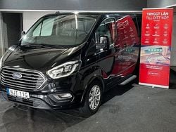 Svart Begagnad 2021 Ford Tourneo Custom Van | 179 900 kr (Bra pris)