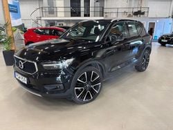 Svart Begagnad 2020 Volvo XC40 Momentum SUV | 279 000 kr (Dyr)