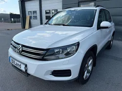 Vit Begagnad 2012 VW Tiguan Track & Field SUV | 79 900 kr (Marknadspris)