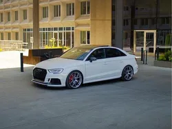 Vit Begagnad 2018 Audi RS3 Comfort Halvkombi | 429 900 kr (Lite dyr)