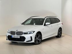 Vit Begagnad 2024 BMW 330e M Sport Kombi | 489 000 kr (Marknadspris)