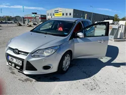 Grå Begagnad 2012 Ford Focus Trend Kombi | 41 000 kr (Marknadspris)