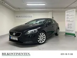 Svart Begagnad 2014 Volvo V40 Momentum Kombi | 119 800 kr (Marknadspris)