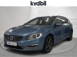 Blå (blå metallic) Begagnad 2015 Volvo V60 Kombi | 159 800 kr (Bra pris)