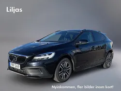 Svart Begagnad 2017 Volvo V40 CC Business Edition Kombi | 194 000 kr (Marknadspris)