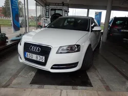 Vit Begagnad 2010 Audi A3 Sportback Attraction Halvkombi | 95 000 kr (Dyr)