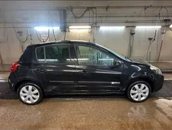 Svart Begagnad 2012 Renault Clio R.S. Halvkombi | 32 000 kr (Superpris)