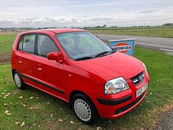 Röd Begagnad 2005 Hyundai Atos Comfort Halvkombi | 29 000 kr