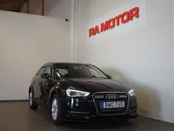 Svart Begagnad 2015 Audi A3 Sportback Attraction Halvkombi | 119 900 kr (Marknadspris)