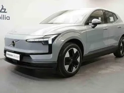 Grå Begagnad 2024 Volvo EX30 Single Motor SUV | 329 900 kr