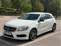 Vit Begagnad 2015 Mercedes A180 AMG line Halvkombi | 109 500 kr (Superpris)