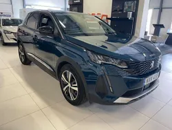 Blå Begagnad 2022 Peugeot 3008 Allure SUV | 289 900 kr (Marknadspris)