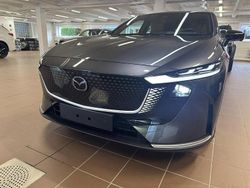 Grå Ny 2025 Mazda 6e Takumi-Line Sedan | 532 900 kr