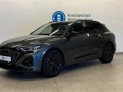 Grå Begagnad 2023 Audi Q8 e-tron S-Line SUV | 599 900 kr (Superpris)