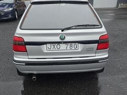 Grå Begagnad 2000 Skoda Felicia Halvkombi | 16 000 kr
