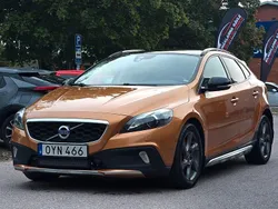 Brun Begagnad 2013 Volvo V40 CC Summum Kombi | 119 999 kr (Dyr)