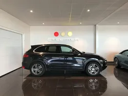 Svart Begagnad 2012 Porsche Cayenne SUV | 179 900 kr (Marknadspris)