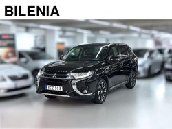 Svart Begagnad 2016 Mitsubishi Outlander P-HEV SUV | 139 900 kr (Marknadspris)