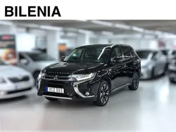 Svart Begagnad 2016 Mitsubishi Outlander P-HEV SUV | 139 900 kr (Marknadspris)