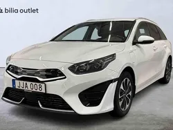 Vit Begagnad 2023 Kia Ceed Sportswagon Kombi | 234 000 kr