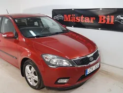 Röd Begagnad 2009 Kia Ceed 4 Halvkombi | 59 900 kr