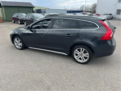Grå Begagnad 2012 Volvo V60 Momentum Kombi | 122 000 kr (Marknadspris)