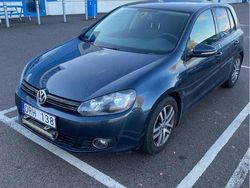 Blå Begagnad 2011 VW Golf VI Halvkombi | 28 000 kr (Marknadspris)