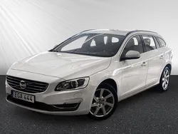 Vit Begagnad 2014 Volvo V60 Momentum Kombi | 99 900 kr (Bra pris)