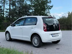 Vit Begagnad 2016 VW up! high up! Halvkombi | 64 700 kr (Marknadspris)