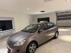 Mörkgrå Begagnad 2009 Kia Ceed Halvkombi | 26 900 kr (Marknadspris)