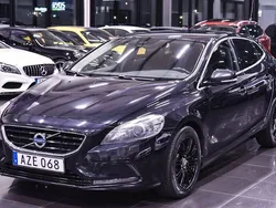 Svart Begagnad 2014 Volvo V40 Momentum Kombi | 99 900 kr (Superpris)