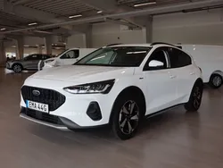 Vit (frozen white) Begagnad 2023 Ford Focus Active Halvkombi | 269 800 kr (Bra pris)