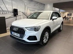 Vit Begagnad 2021 Audi Q3 Design SUV | 349 000 kr (Marknadspris)
