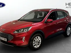Röd (red) Begagnad 2022 Ford Kuga Titanium SUV | 254 900 kr (Bra pris)
