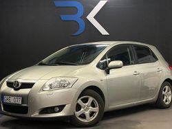 Silver Begagnad 2007 Toyota Auris Halvkombi | 54 900 kr (Marknadspris)