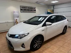 Vit Begagnad 2015 Toyota Auris Touring Sports Edition Kombi | 139 900 kr (Marknadspris)