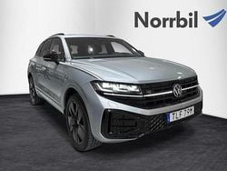 Silver Begagnad 2024 VW Touareg R-line SUV | 789 000 kr (Dyr)