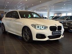 Vit Begagnad 2017 BMW M140 M Sport Halvkombi | 304 900 kr (Bra pris)