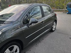Grå Begagnad 2009 Peugeot 207 Halvkombi | 29 999 kr (Marknadspris)