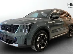 Grön (green) Ny 2025 Kia Sorento Advance SUV | 659 900 kr (Lite dyr)