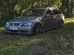 Grå Begagnad 2006 BMW 330 Comfort Edition Kombi | 65 000 kr